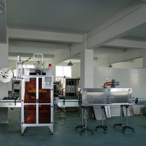 sleeve labeling machine
